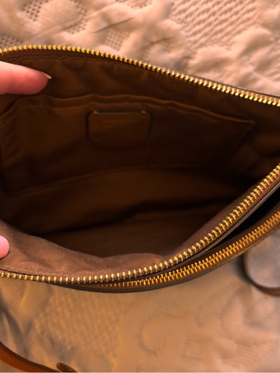 Coach Tan Signature Canvas Crossbody with Leather Pouch excellent condition - Picture 8 of 9